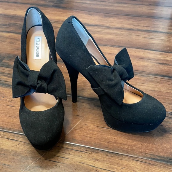 Kelsi Dagger Shoes - Kelsi dagger black  6 inch heels size 8.5